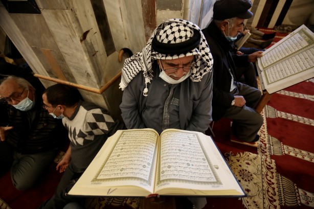 Foto - Kudüs'teki Müslümanlar Mescid-i Aksa'ya akın etti