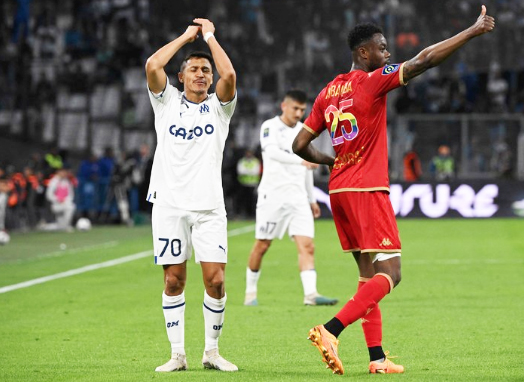 Foto - Karar çıktı! Transferi böyle duyurdular: Şampiyonluğa koşan Cim-Bom'dan dev adım...