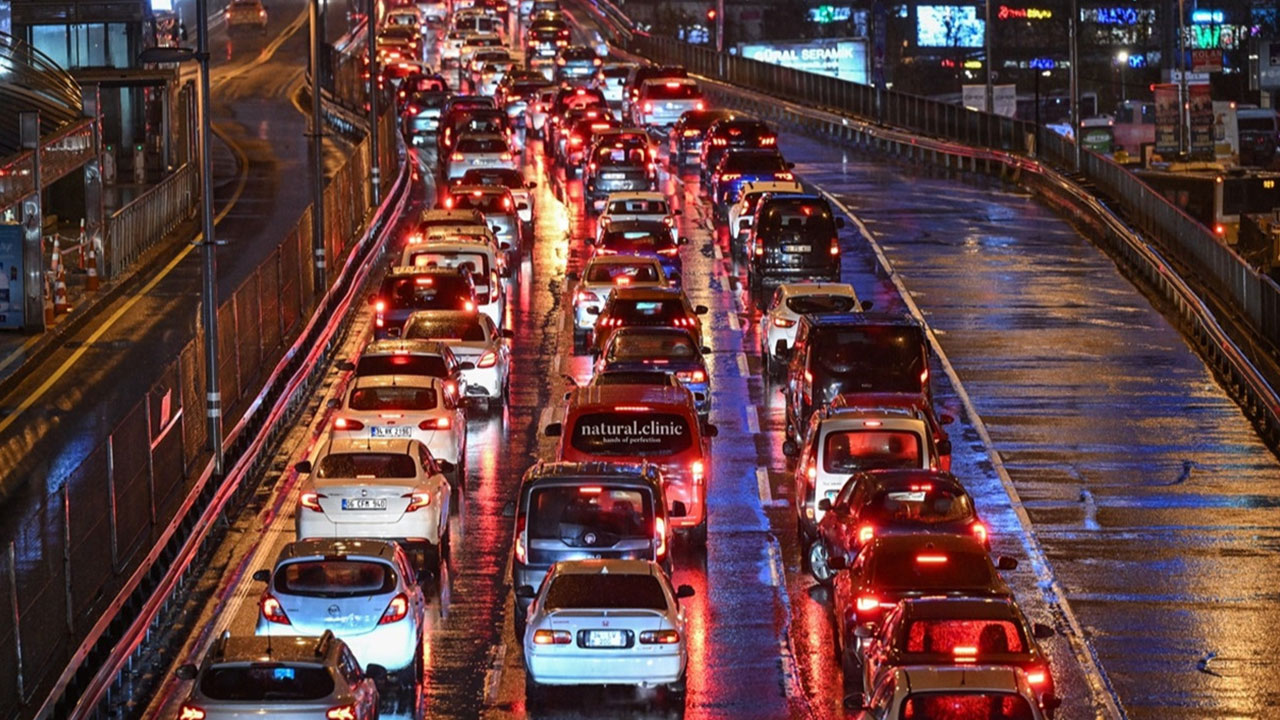 Karar kesinleşti! Bu plakalı araçlar artık ekstra para ödeyecek