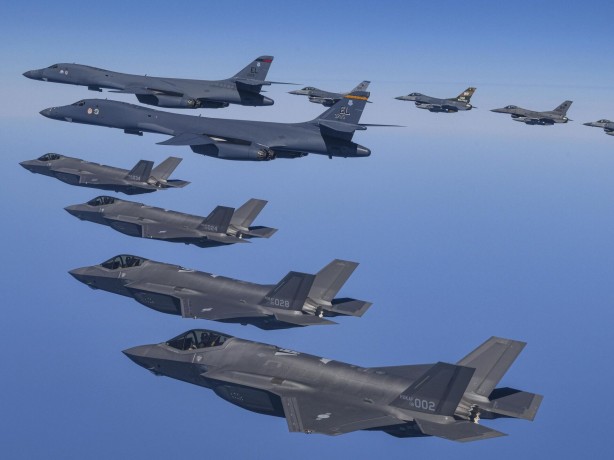 Foto - Türkiye'ye onay çıkmıştı! Şok karar ilan edildi: F-16'lar insansız savaş uçağına dönüştürülüyor