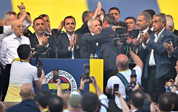 Foto - Kararını duyurdu: Çileden çıktı ve bir daha diyerek sözleri söyledi...