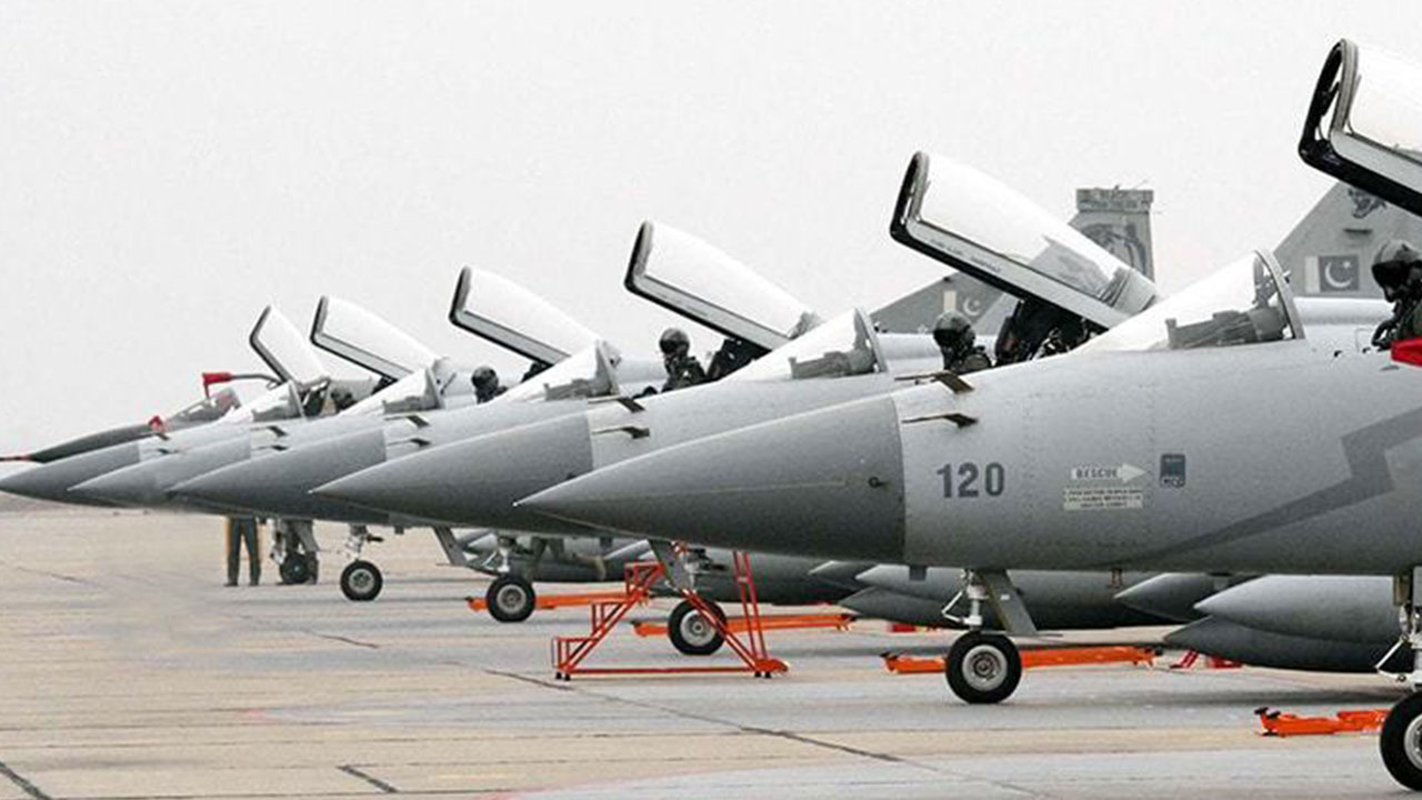 Foto - Kardeş Azerbaycan Kaan yerine o savaş uçağını aldı! Ama önemli bir sebebi var