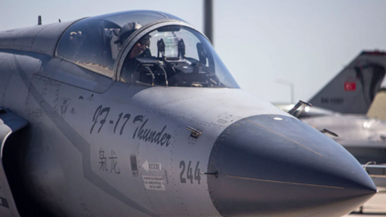 Foto - Kardeş Azerbaycan Kaan yerine o savaş uçağını aldı! Ama önemli bir sebebi var