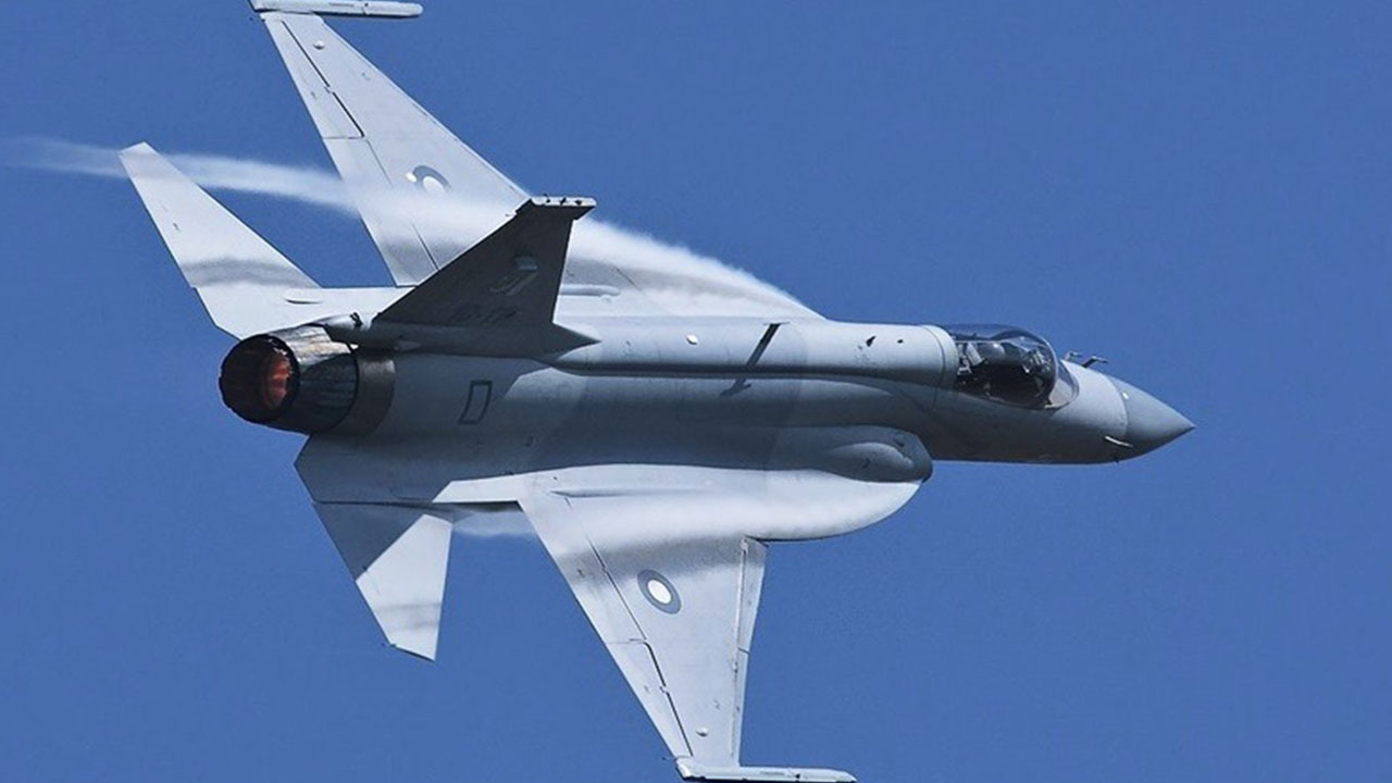 Foto - Kardeş Azerbaycan Kaan yerine o savaş uçağını aldı! Ama önemli bir sebebi var