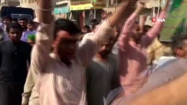 Foto - Kardeş Pakistan halkı ayağa kalktı: Fransa'ya ölüm!