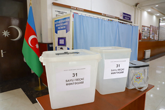 Foto - Kardeş ülke Azerbaycan SANDIK BAŞINDA! Cumhurbaşkanı seçimi için oy verme işlemi başladı