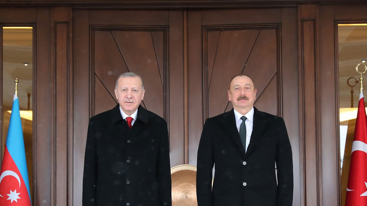 Kardeş ülke Azerbaycan'dan Türkiye'ye şok eden uyarı