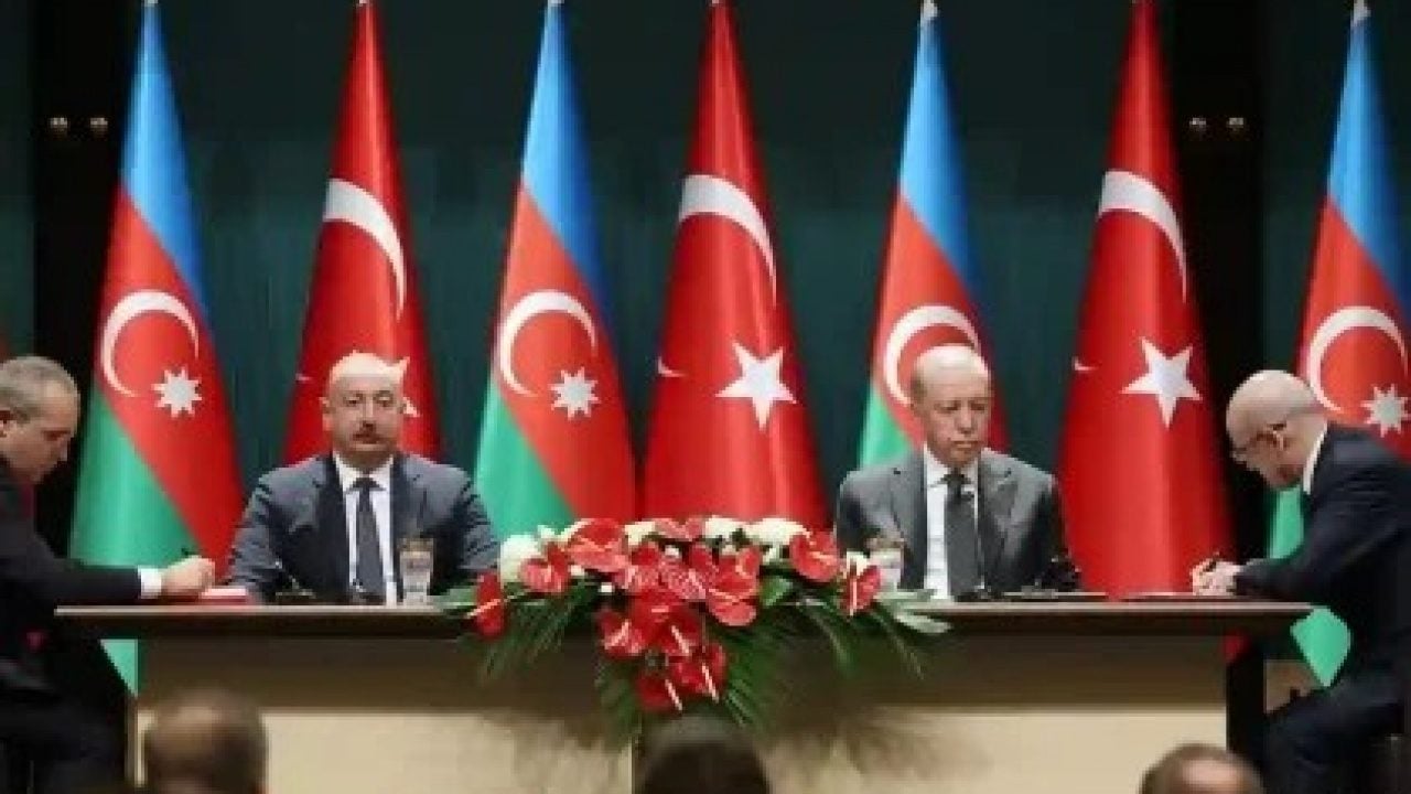 Foto - 'Kardeş ülke' deyip acımasızca eleştiriyorlardı! Azerbaycan basınından dikkat çeken Türkiye mesajı