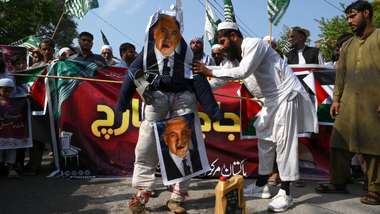 Foto - Kardeş ülke Pakistan'da halk ayağa kalktı, sokaklara döküldü