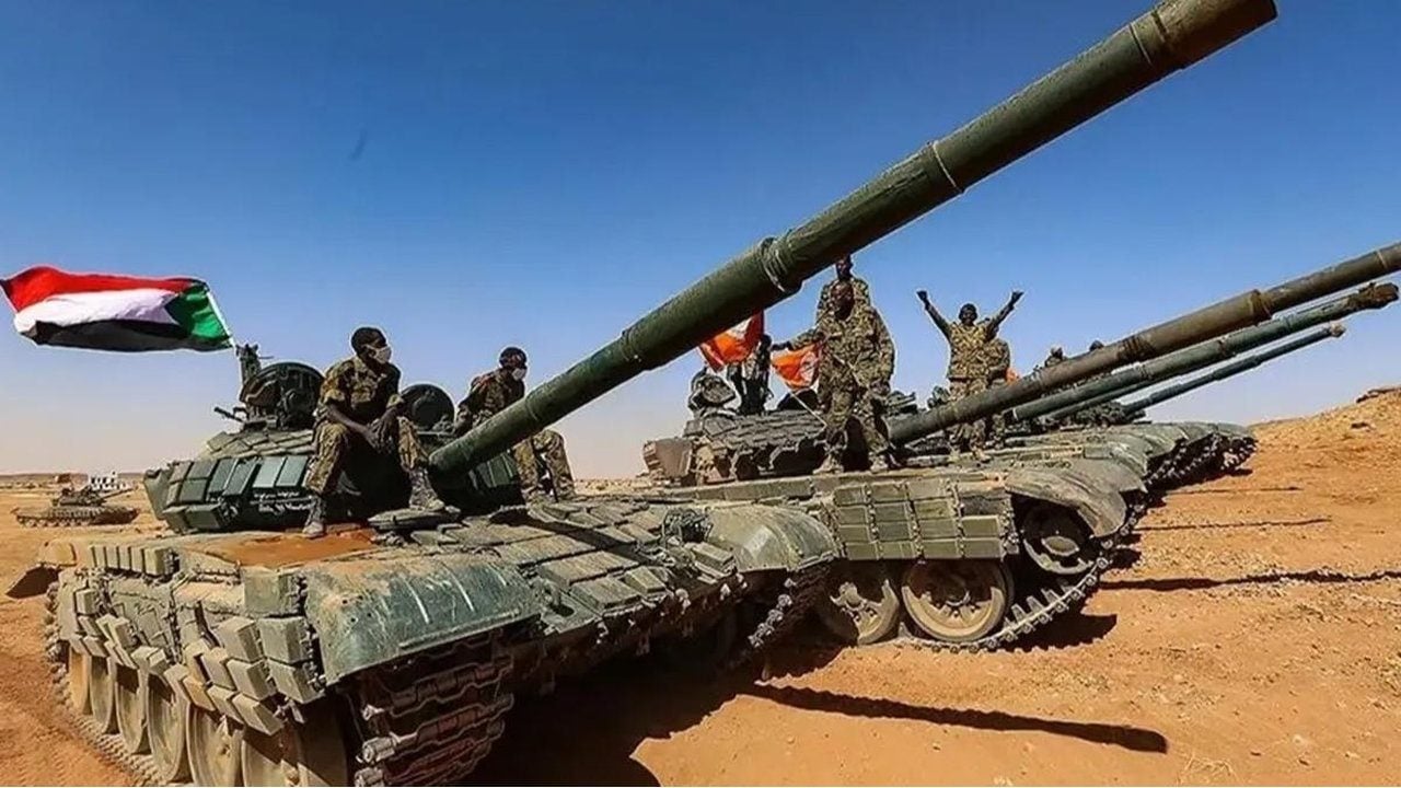 Foto - Kardeş ülkedeki iç savaşta şaşkına çeviren gelişme! Çok sayıda savaşçı, birden ordunun tarafına geçti