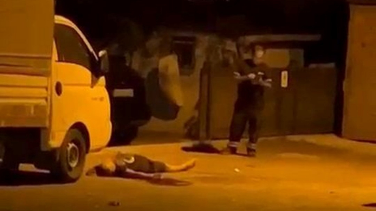 Kardeşini sokak ortasında gözünü kırpmadan katletti! Sebebi "Allah akıl fikir versin" dedirtti