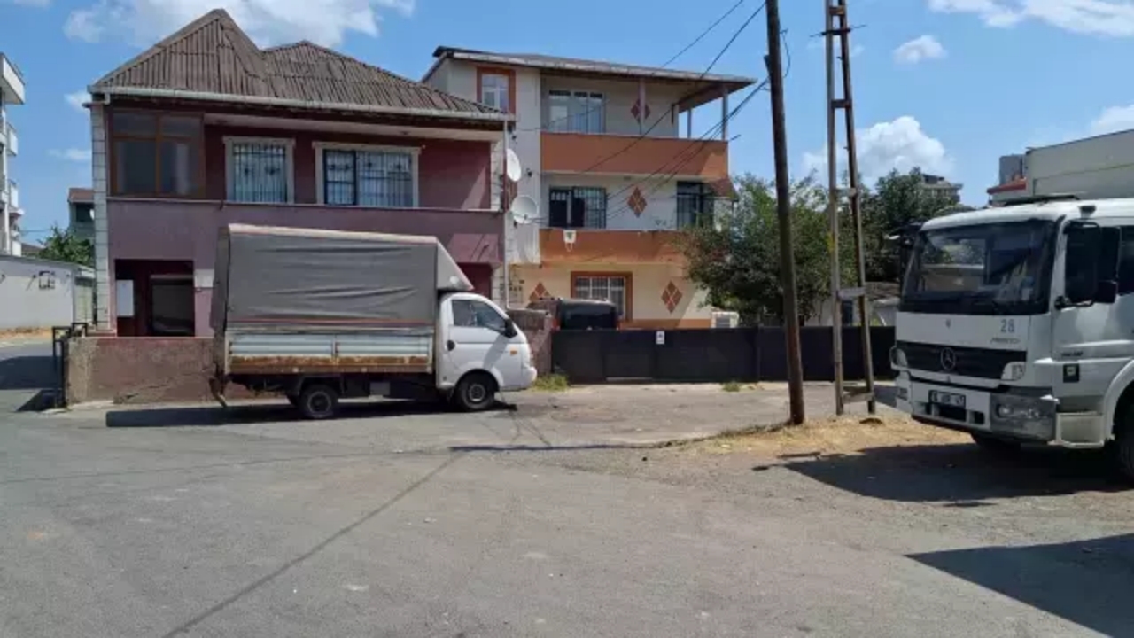 Foto - Kardeşini sokak ortasında gözünü kırpmadan katletti! Sebebi "Allah akıl fikir versin" dedirtti