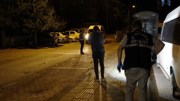 Foto - Kardeşlerin silahlı ve bıçaklı kavgası