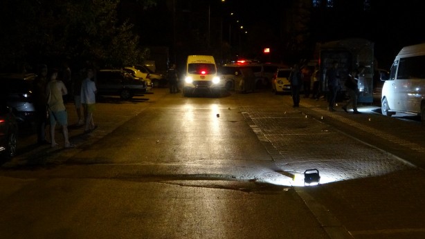 Kardeşlerin silahlı ve bıçaklı kavgası