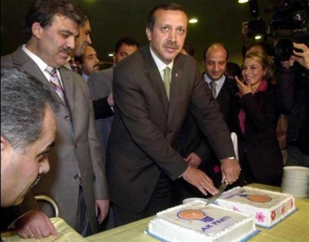 Foto - Kare kare AK Parti ve Erdoğan