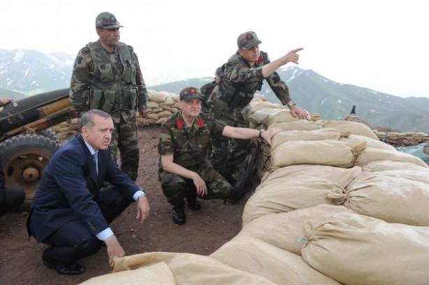 Foto - Kare kare AK Parti ve Erdoğan