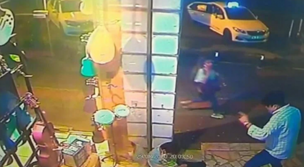 Foto - Kare kare dehşet! Kız arkadaşına dokunduğunu iddia ettiği yaşlı adamı döve döve öldürdü