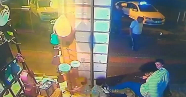 Foto - Kare kare dehşet! Kız arkadaşına dokunduğunu iddia ettiği yaşlı adamı döve döve öldürdü