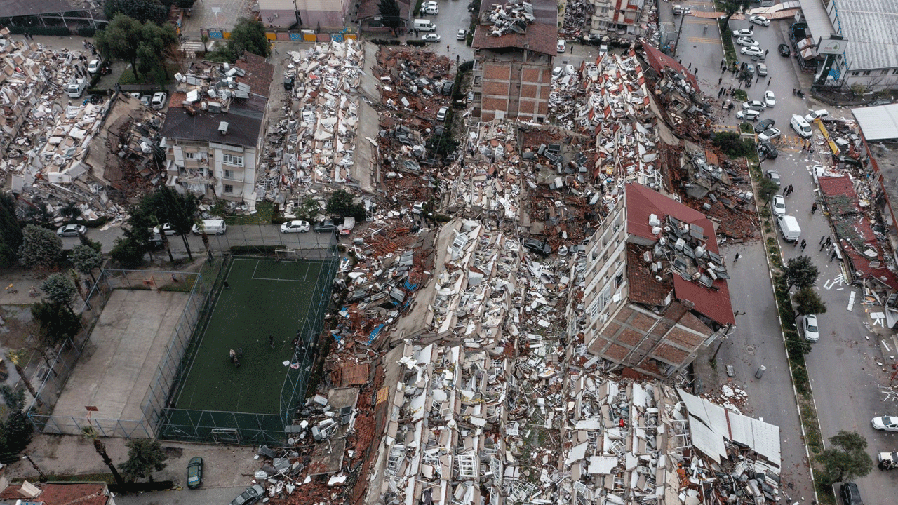 Foto - "Karımı ikna edemedim" diyen Ahmet Ercan'ın sözleri Türkiye'yi salladı! "Deprem profesörüyüm ama..."