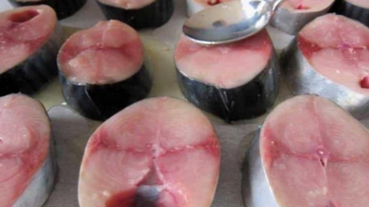 Foto - Karın kısmı bu şekildeyse almayın..! Bayat balık nasıl anlaşılır?