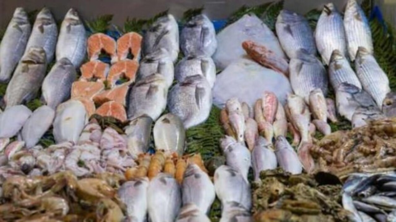 Foto - Karın kısmı bu şekildeyse almayın..! Bayat balık nasıl anlaşılır?