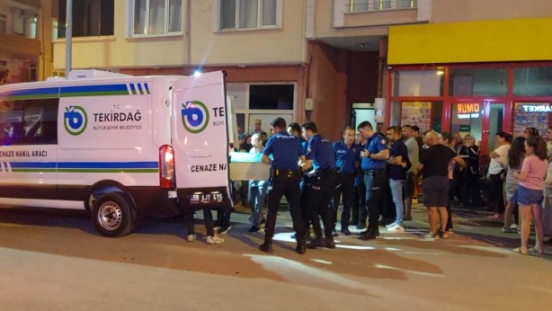 Karısını döverek öldürdü