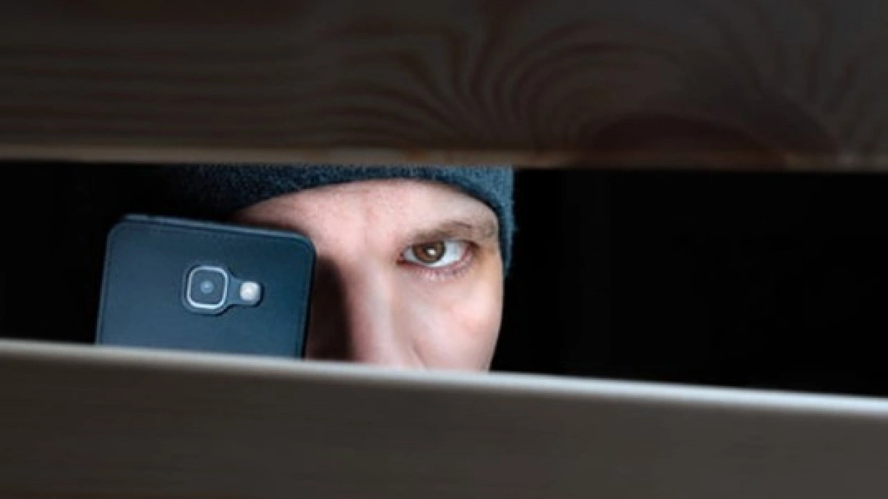 Foto - Karısının görüntüsünü çekmişti: Yargıtay'dan emsal karar!