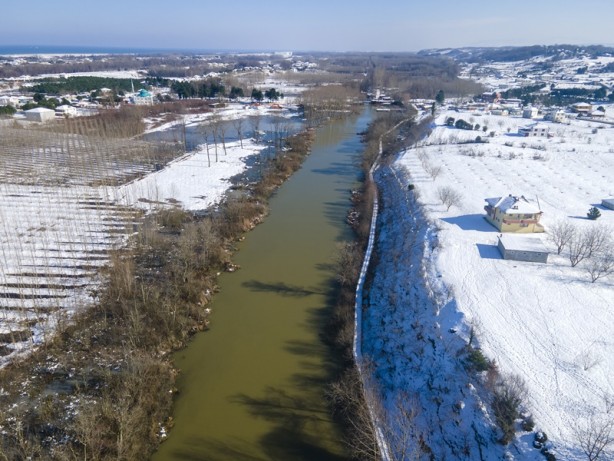 Karla kaplı Acarlar Longozu böyle görüntülendi