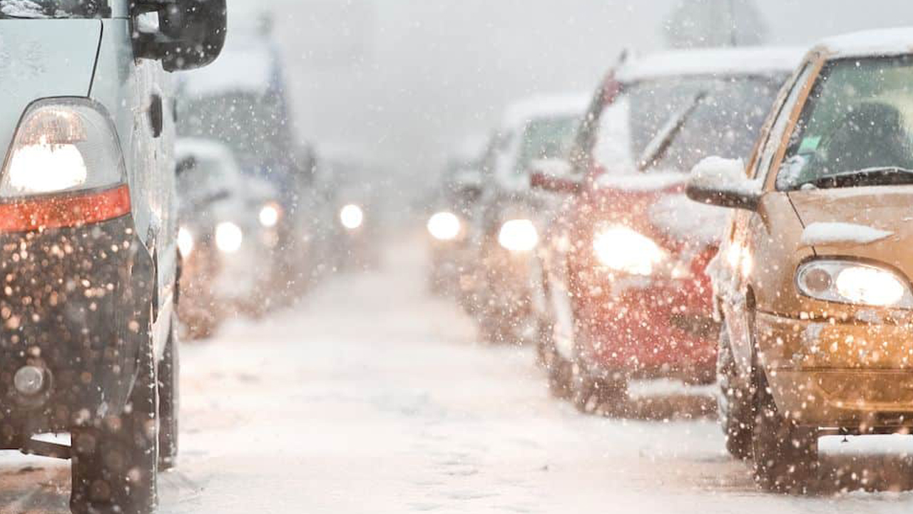 Foto - Karlı ve buzlu yollarda araç kullanma rehberi! Güvenli yolculuk için hayat kurtaran öneriler!