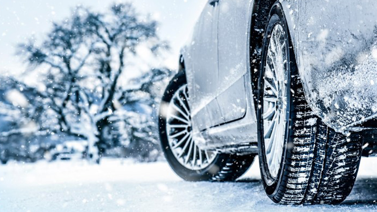 Foto - Karlı ve buzlu yollarda araç kullanma rehberi! Güvenli yolculuk için hayat kurtaran öneriler!