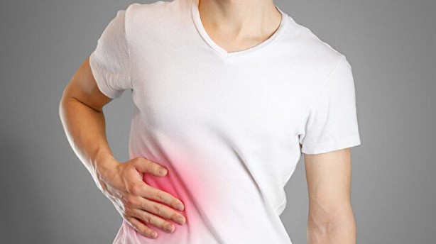 Karnınızda bu ağrı varsa aman dikkat! Karaciğerin bittiğinin habercisi