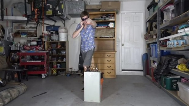 Foto - Karpuza 20 bin volt elektrik verdi! İşte sonuç...