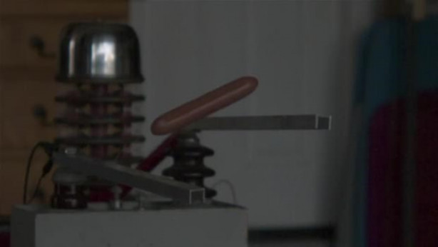 Foto - Karpuza 20 bin volt elektrik verdi! İşte sonuç...