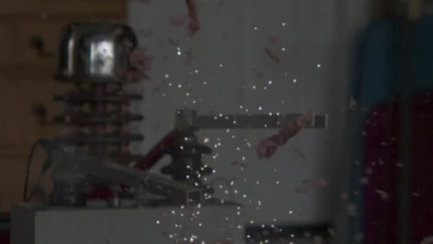 Foto - Karpuza 20 bin volt elektrik verdi! İşte sonuç...