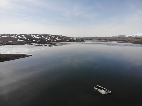 Foto - Kars Baraj Gölü’nün buzları çözüldü