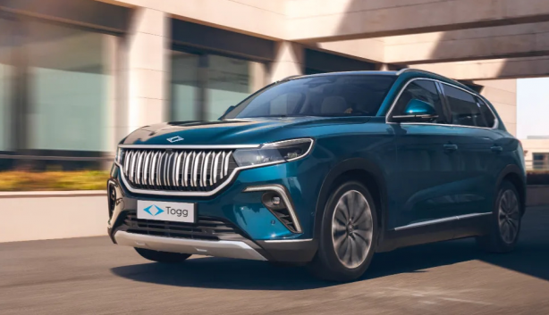 Foto - Karşı çıktığı Togg, Koç’u kara kara düşündürmeye başladı! Zirve el değiştirmek üzere 