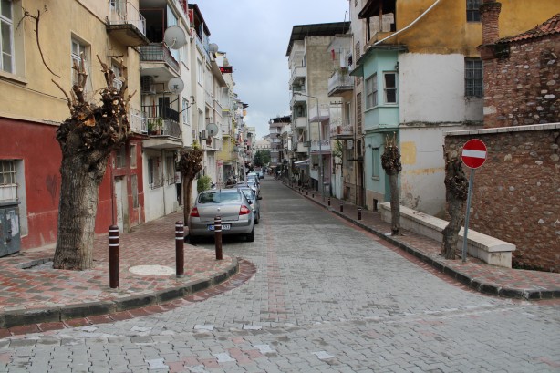 Foto - Karşılıklı tek yön çıkmaz sokak sürücüleri isyan ettirdi!