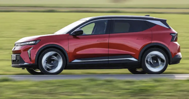 Foto - Karşınızda 2024 yılının otomobili: "Scenıc E-Tech Yüzde 100 Elektrikli" Rekor menzile sahip! İşler kızışıyor! 