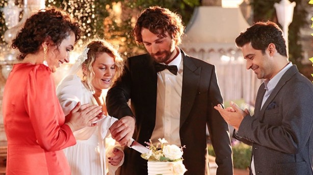 Foto - Karşısında EDHO tutunamadı, Masumlar Apartmanı'ndan reyting rekoru