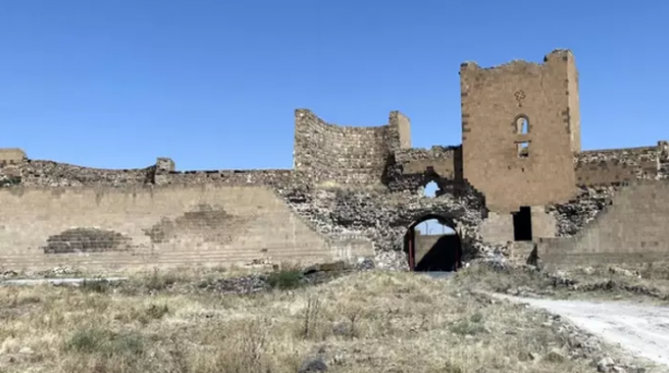 Foto - Kars'ta büyük buluş! Tarihin en büyük hazinelerinden