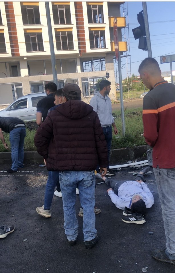 Foto - Kars'ta kazada can pazarı.