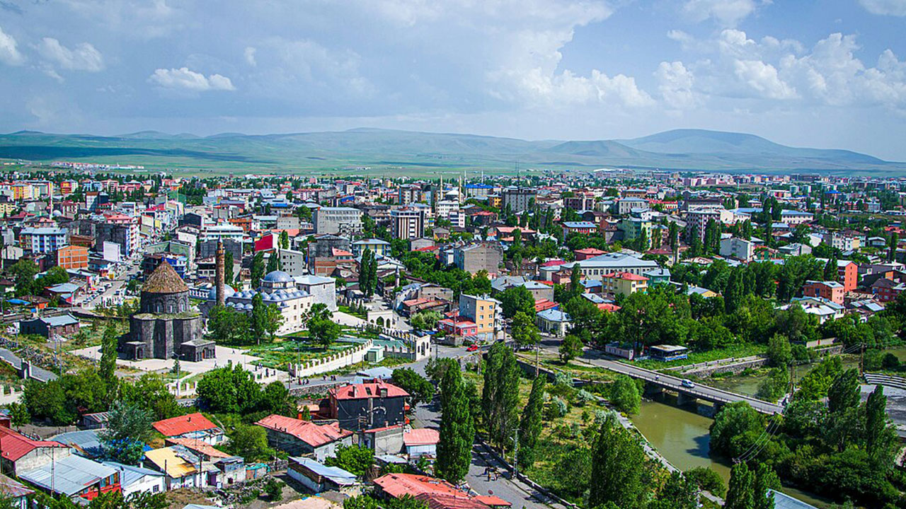 Kars'ta sıcak gelişme! İranlılar az kalsın Türkiye'yi zehirleyecekti