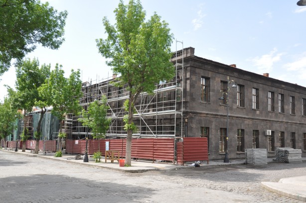 Foto - Kars’ta tarihi binalar gün yüzüne çıkıyor