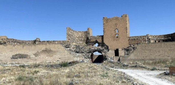 Foto - Kars'ta tarihi keşif: Tam 3 bin yıllık!