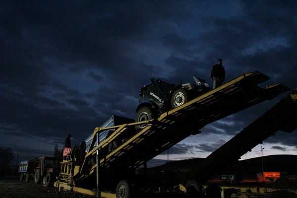 Foto - Kars’ta yoğun mesai! Gece gündüz çalışıyorlar