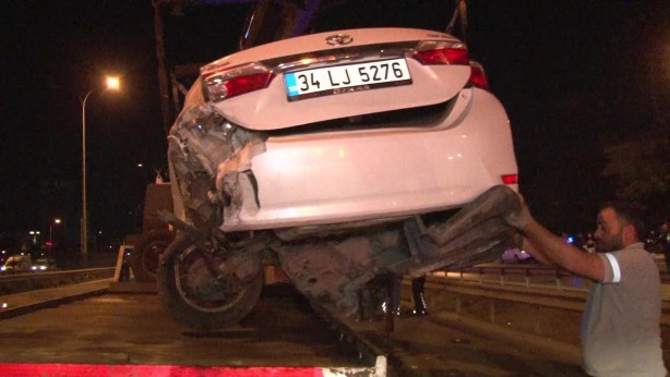 Foto - Kartal'da 5 aracın karıştığı zincirleme kazada 1 kişi yaralandı