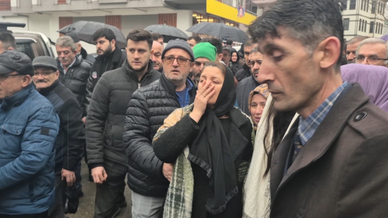 Foto - Kartalkaya Faciasında 12. Kattan Atlayan Genç Kız Hayatını Kaybetti