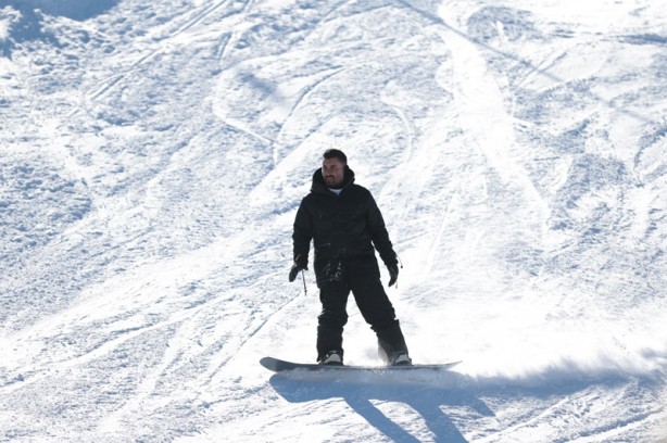 Kartalkaya'da kar kalınlığı 2 metreye yaklaştı