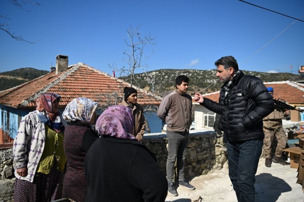 Foto - Kartepe Belediyesi Defne'de yaraları sarıyor