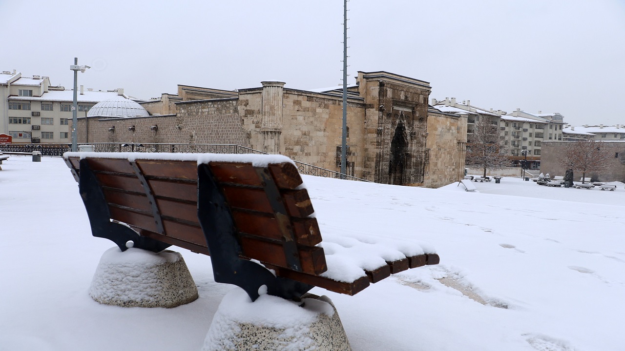 Foto - Kartpostallık görüntü! O ilimiz beyaz gelinliğini giydi